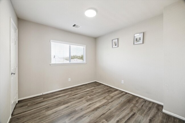 Building Photo - 20566 Sycamore Crest Ln