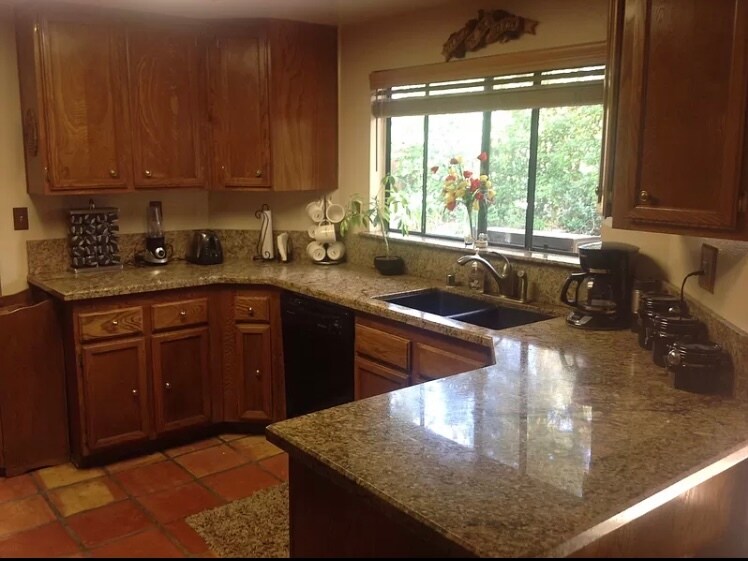 Building Photo - 1101 Heatherview Dr