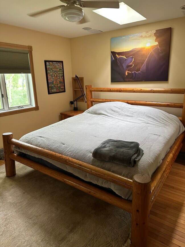 Building Photo - 16 Gibbons Ln