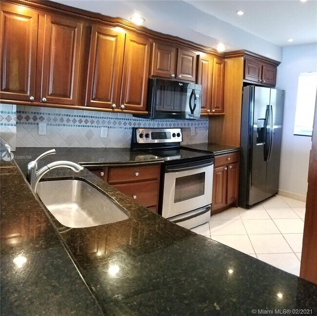 Building Photo - 111 N Pompano Beach Blvd