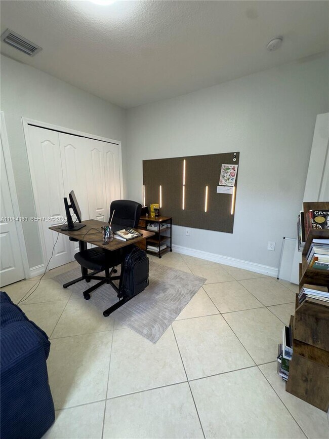 Building Photo - 11177 NW 79th Ln