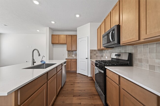 Building Photo - 8110 Shelter Bay Ln