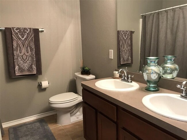 Building Photo - 805 Katydid Ct