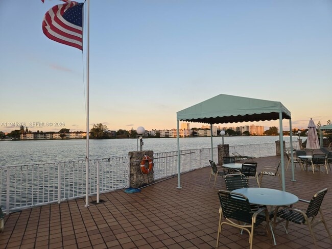 Building Photo - 1481 NE Miami Gardens Dr