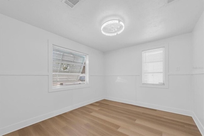 Building Photo - 358 Boca Ciega Dr