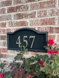Building Photo - 457 Concho St