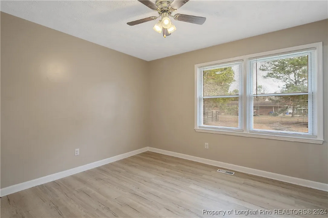 Building Photo - 929 Hollydale Ln
