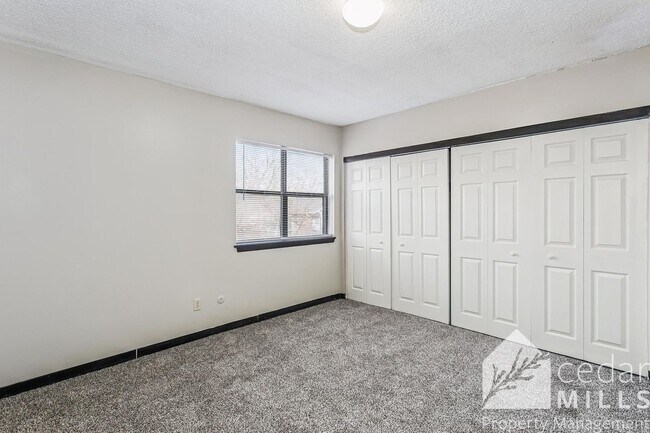 Building Photo - 2 bedroom Duplex by WSU