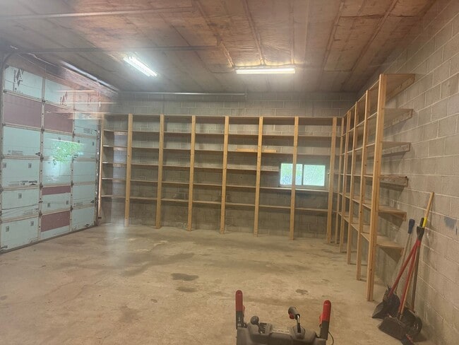 Building Photo - 54 W 250 N