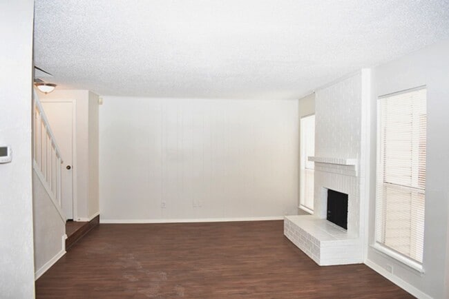 Building Photo - 2011 Via Sonoma Via