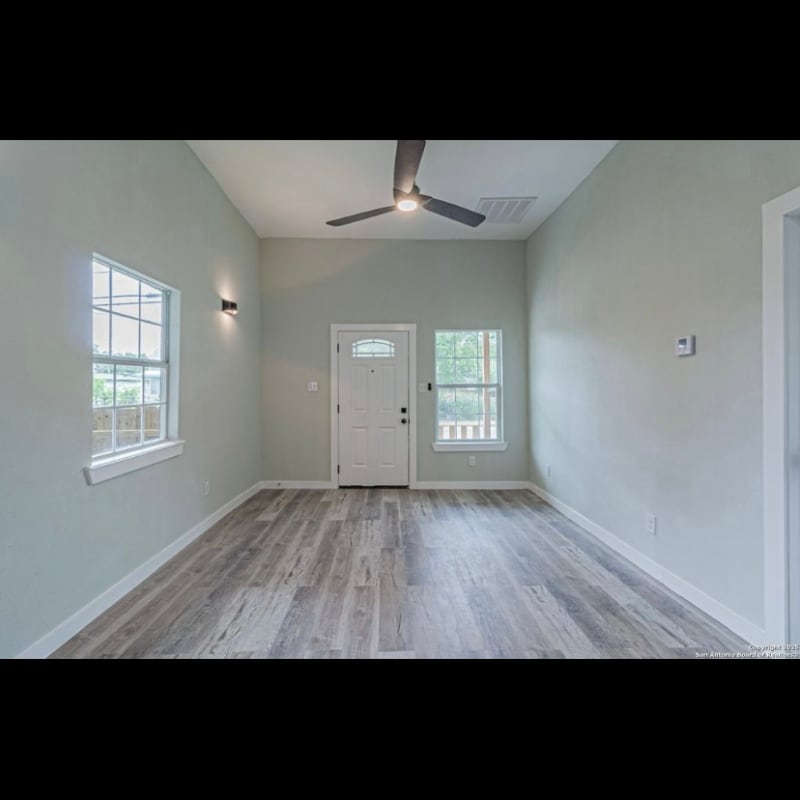 Building Photo - 210 N San Jacinto St