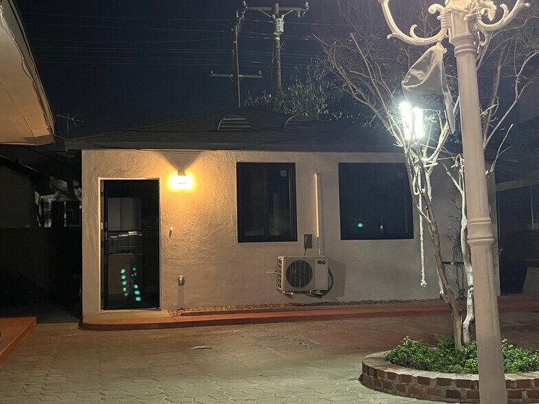 Building Photo - 9411 Burke St