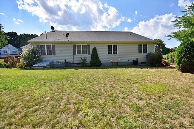 Building Photo - 19 Ptarmigan Dr