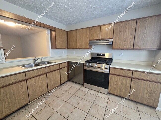 Building Photo - 1036 Thornwoode Ln