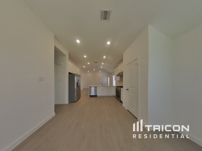 Building Photo - 3024 Pintail St