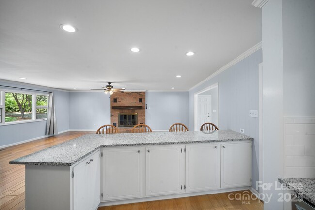 Building Photo - 173 Riverwood Rd