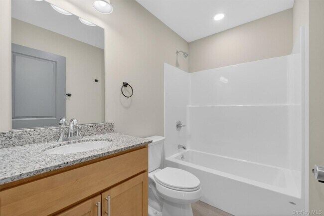 Building Photo - 104 North Rd