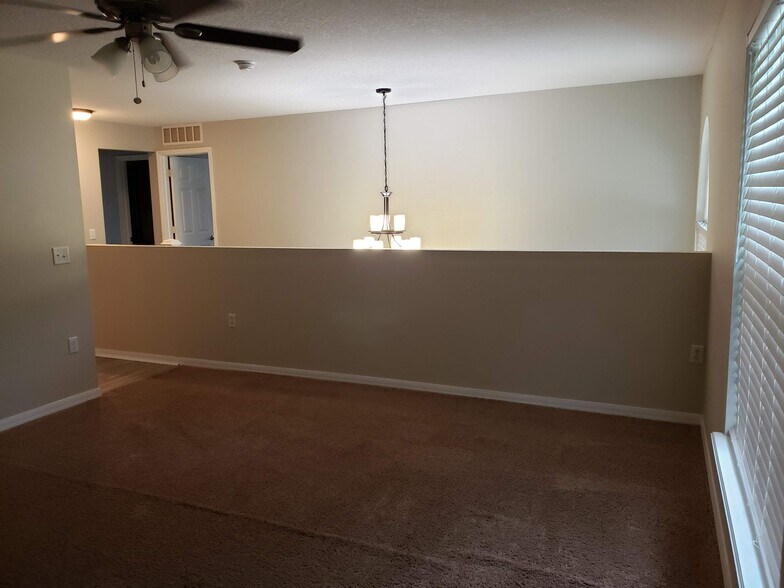 Building Photo - 76550 Longleaf Loop