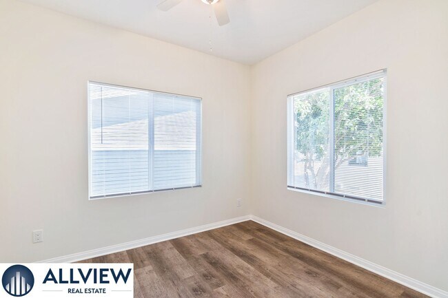 Building Photo - 629 S Lemon St