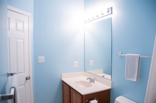 Building Photo - 21672 Kings Crossing Terrace