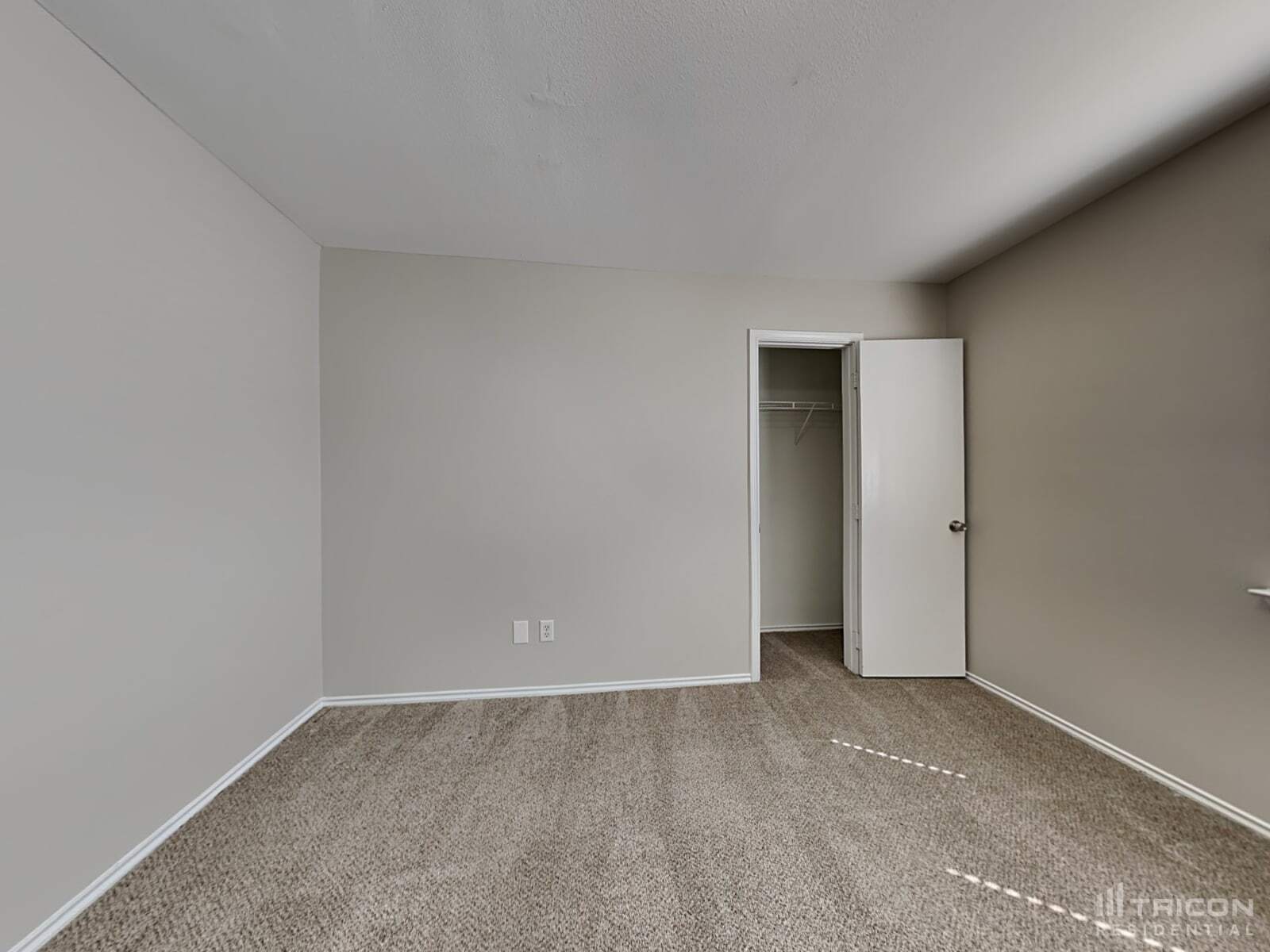 Building Photo - 9303 Deep Valley Dr