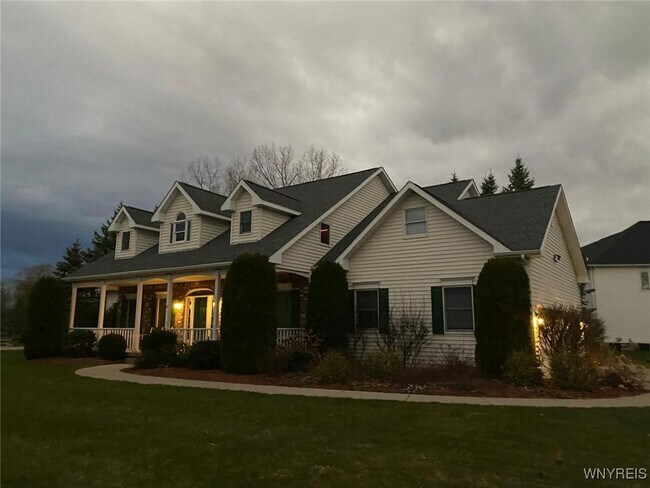 Building Photo - 8350 Manchester Park Dr