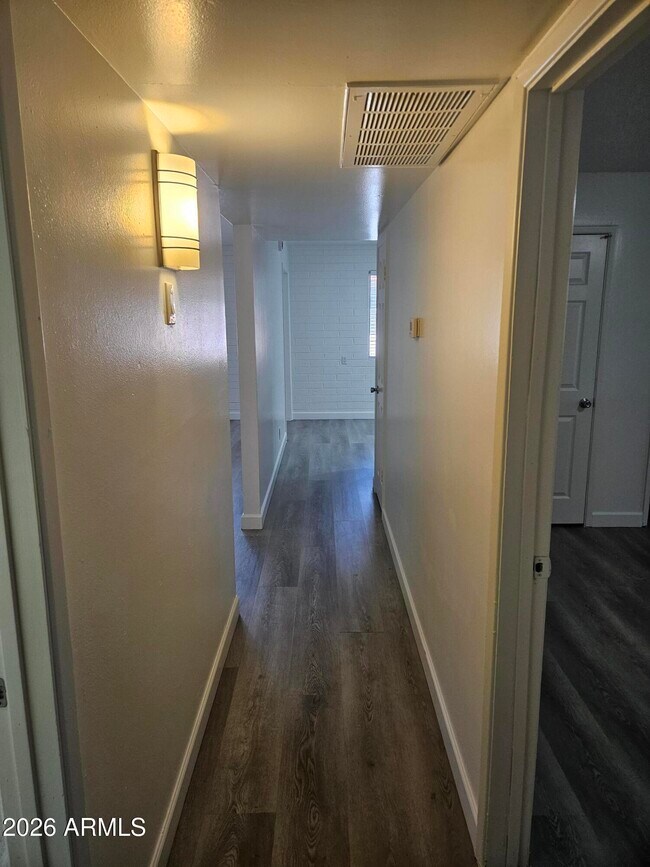 Building Photo - 6043 N 23rd Ave