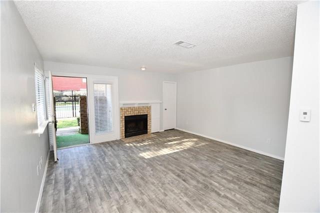 Building Photo - 9835 Walnut St