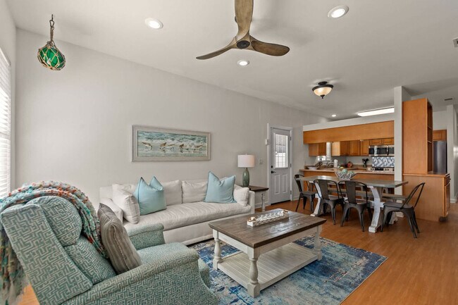 Building Photo - 95 Cobia St