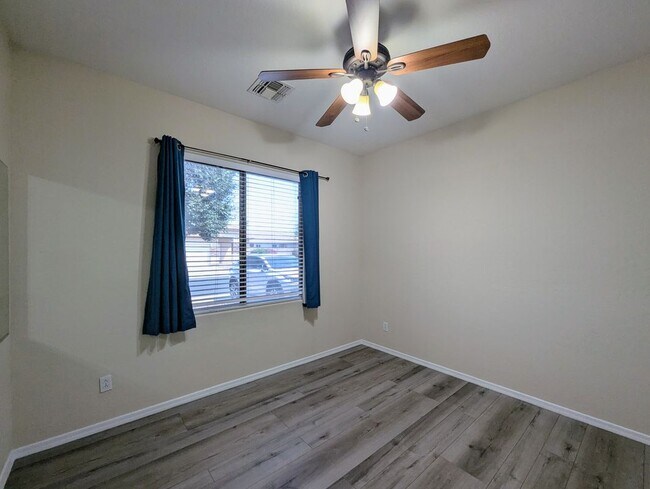 Building Photo - 16635 N 169th Ave