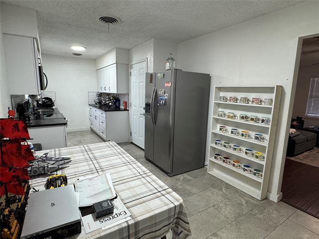 Building Photo - 2342 Westwood Dr