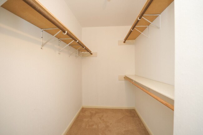 Building Photo - 7499 Brompton St