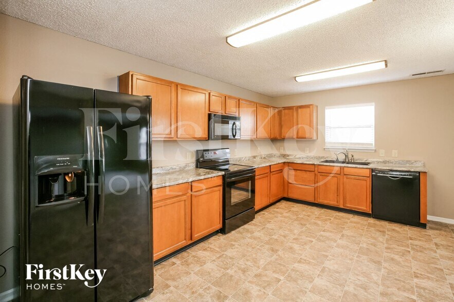 Building Photo - 8608 Hopewell Ct