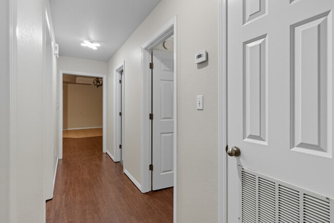Building Photo - 2912-2914 Fairway Hamlet Ct