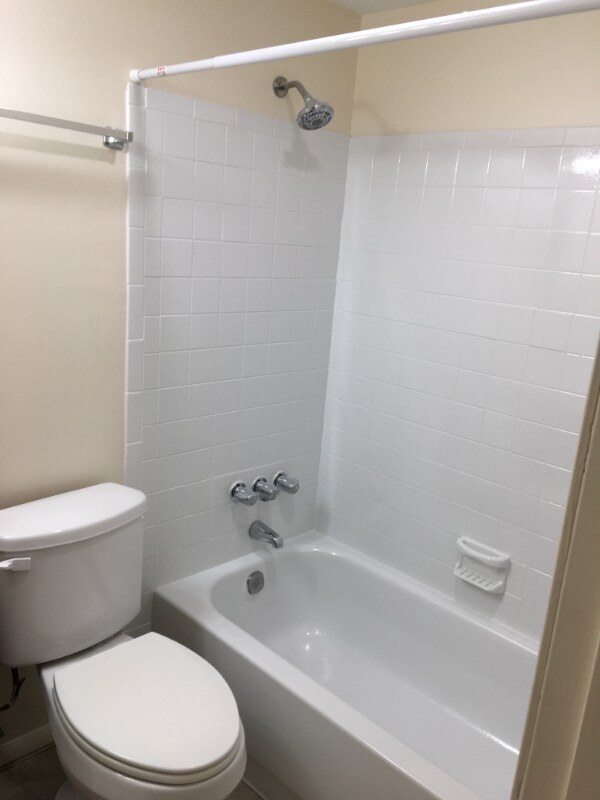 Building Photo - 810 St Paul St