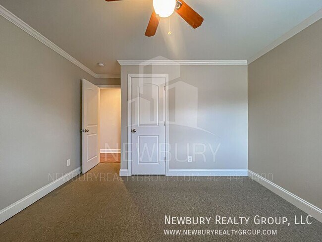 Building Photo - 305 San Juan Dr