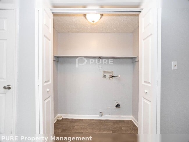 Building Photo - 6528 Buffington Rd