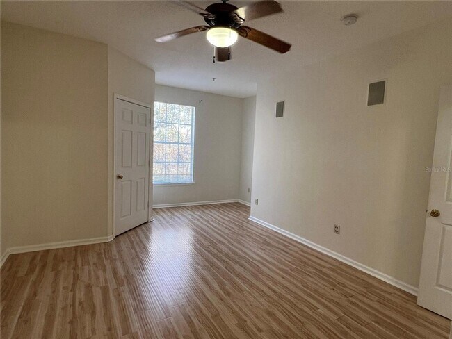 Building Photo - 14353 Fredricksburg Dr