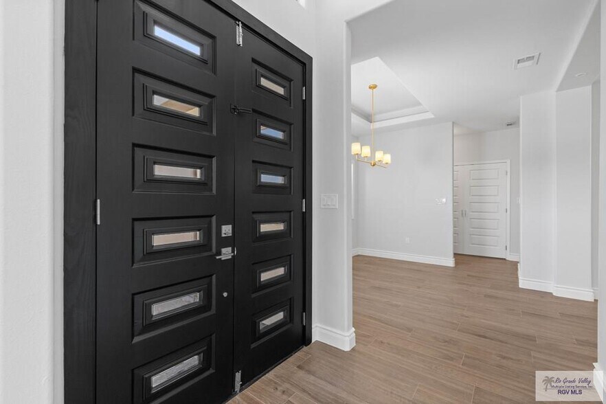 Building Photo - 2170 Portofino Blvd