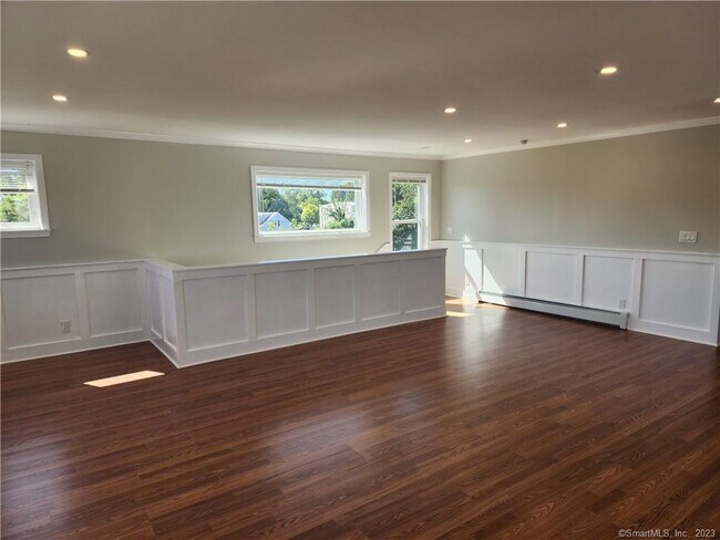 Building Photo - 126 Downing St