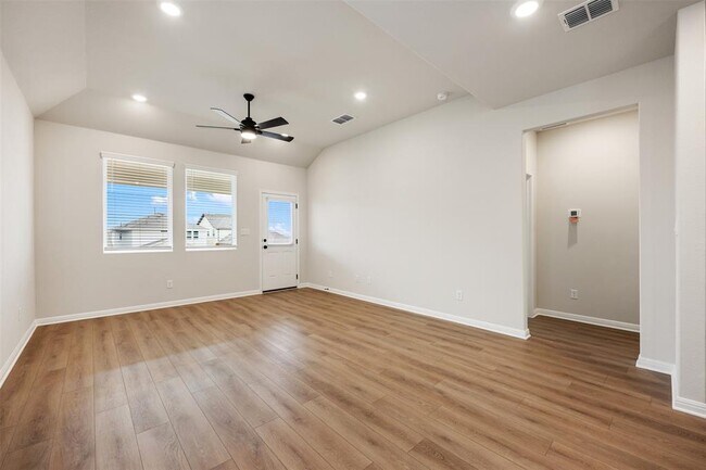 Building Photo - 283 Ranier Wy