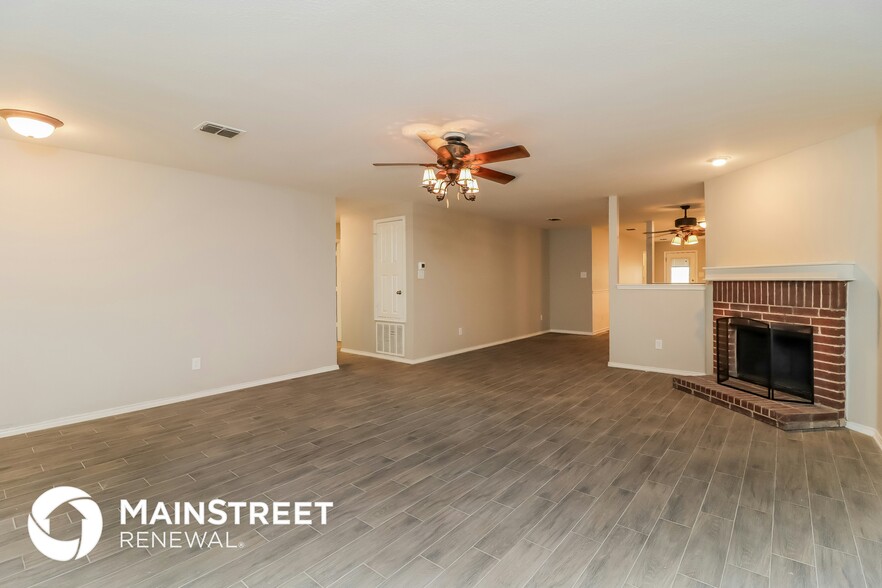 Building Photo - 830 Sheryn Dr