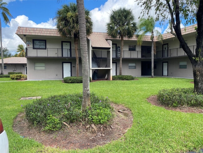 Building Photo - 6800 Nova Dr