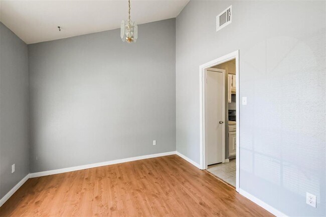 Building Photo - 10822 White Oak Bend Dr