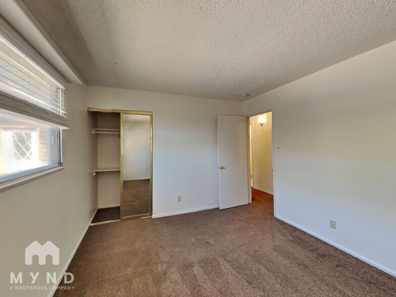 Building Photo - 2910 Apollo Way