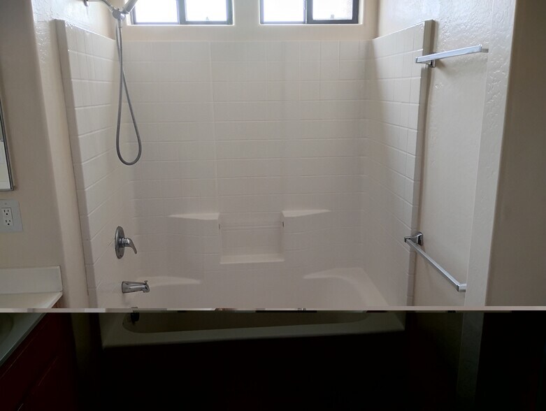 Building Photo - 16231 N 30th Ter