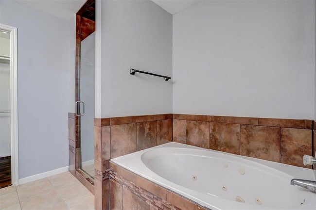 Building Photo - 3614 Lindenfield Dr