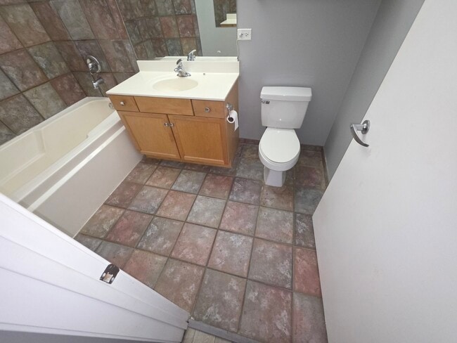 Building Photo - 1101 S State St