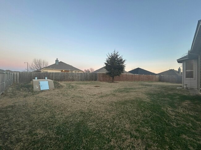 Building Photo - 2400 Rookhaven Ln