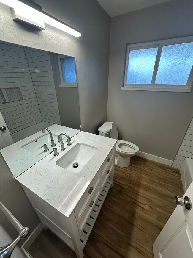 Building Photo - BEREA PROPERTY ( PRIVATE)